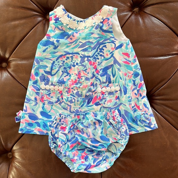 2 sets of Lilly Pulitzer Shift Dress and diaper covers. Both are size 6-12m. - Picture 3 of 3